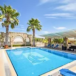 Villa St Dennis