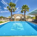 Villa St Dennis