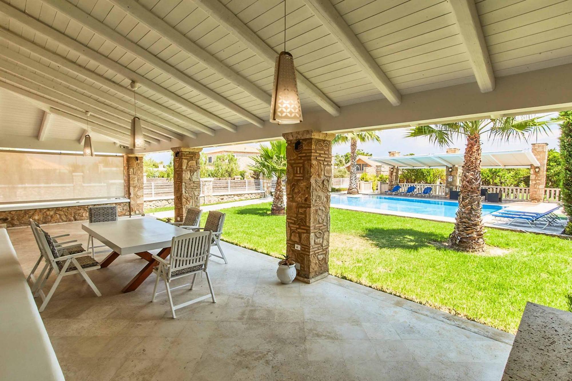 Villa St Dennis *